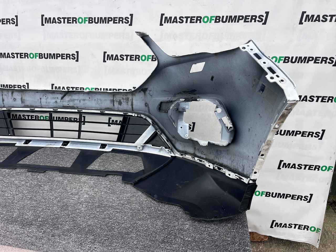 Ford Kuga Se Titanium Mk2 Lift 2017-2020 Front Bumper No Pdc Jets Genuine [f817]