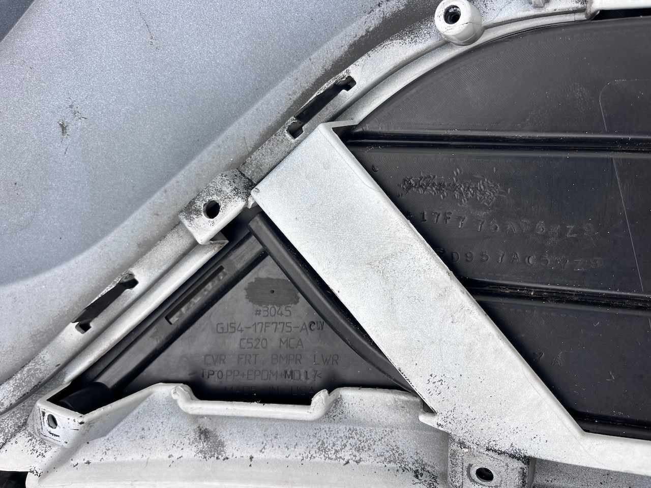 Ford Kuga Se Titanium Mk2 Lift 2017-2020 Front Bumper No Pdc Jets Genuine [f817]