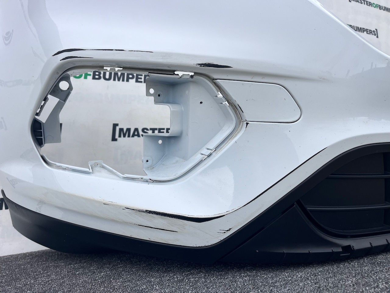 Ford Kuga Se Titanium Mk2 Lift 2017-2020 Front Bumper No Pdc Jets Genuine [f817]