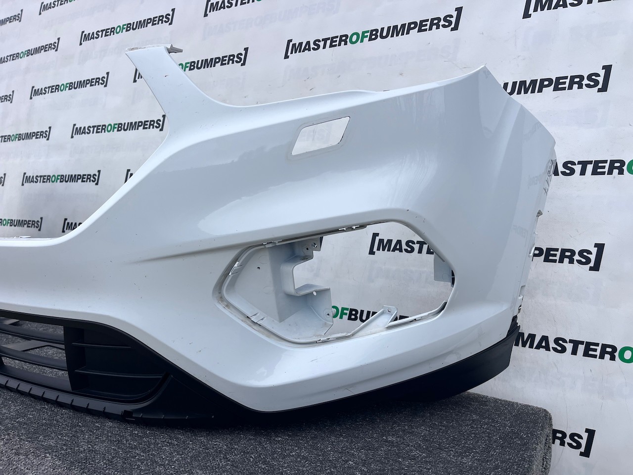 Ford Kuga Se Titanium Mk2 Lift 2017-2020 Front Bumper No Pdc Jets Genuine [f817]