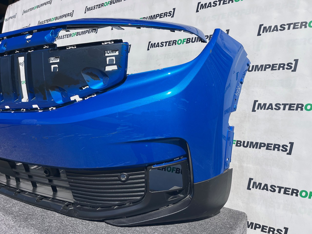 Ford Explorer Premium Style Ev Suv 2023-2026 Front Bumper Pdc Genuine [f824]