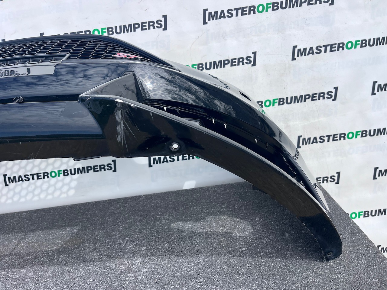Ford Focus St Mk3 Lift Hatchback 2014-2018 Front Bumper +jets Genuine [f845]
