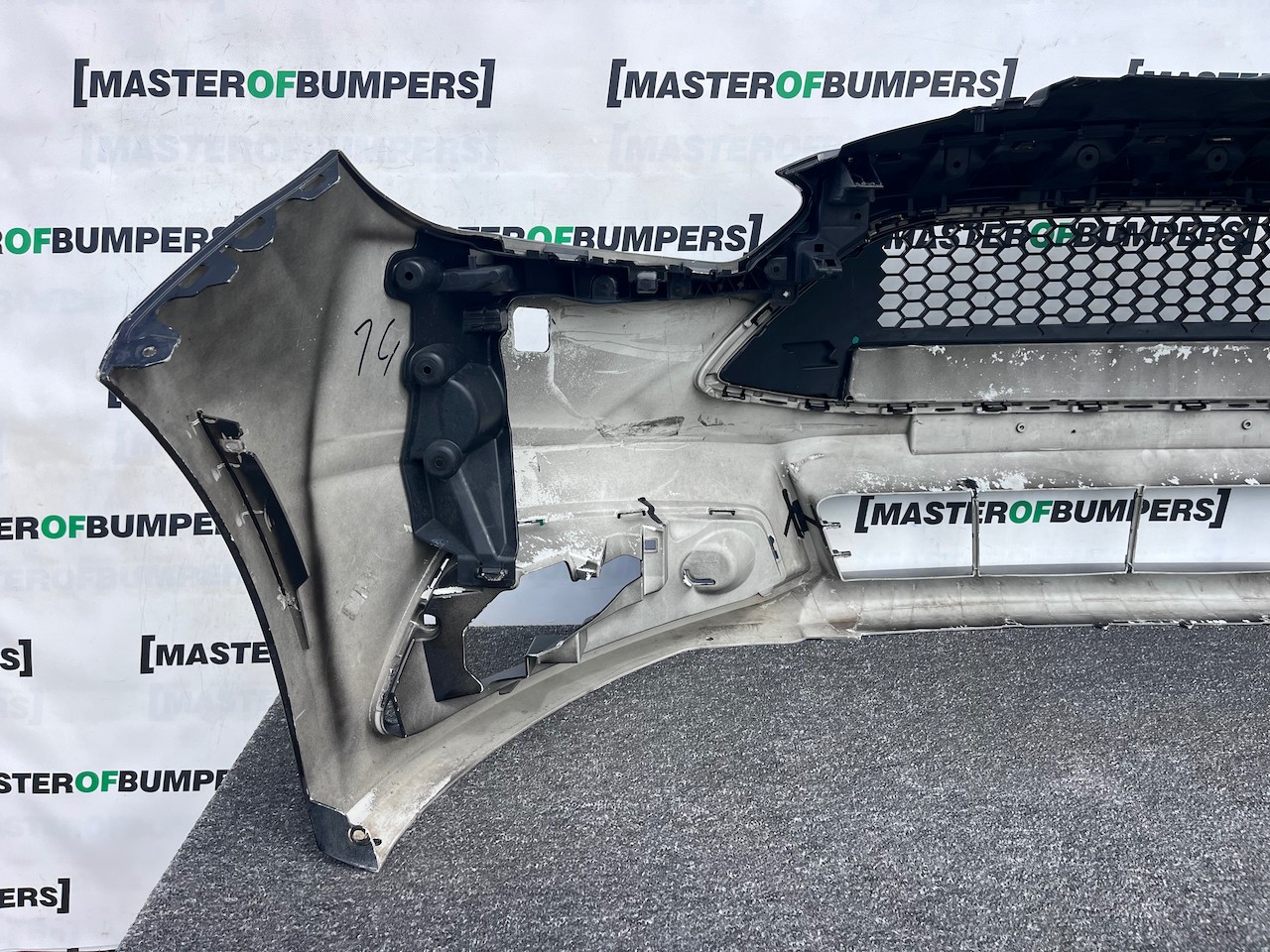 Ford Focus St Mk3 Lift Hatchback 2014-2018 Front Bumper +jets Genuine [f845]