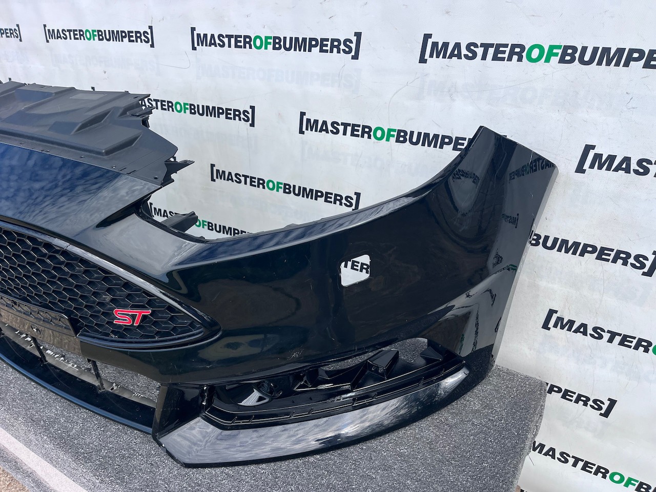 Ford Focus St Mk3 Lift Hatchback 2014-2018 Front Bumper +jets Genuine [f845]