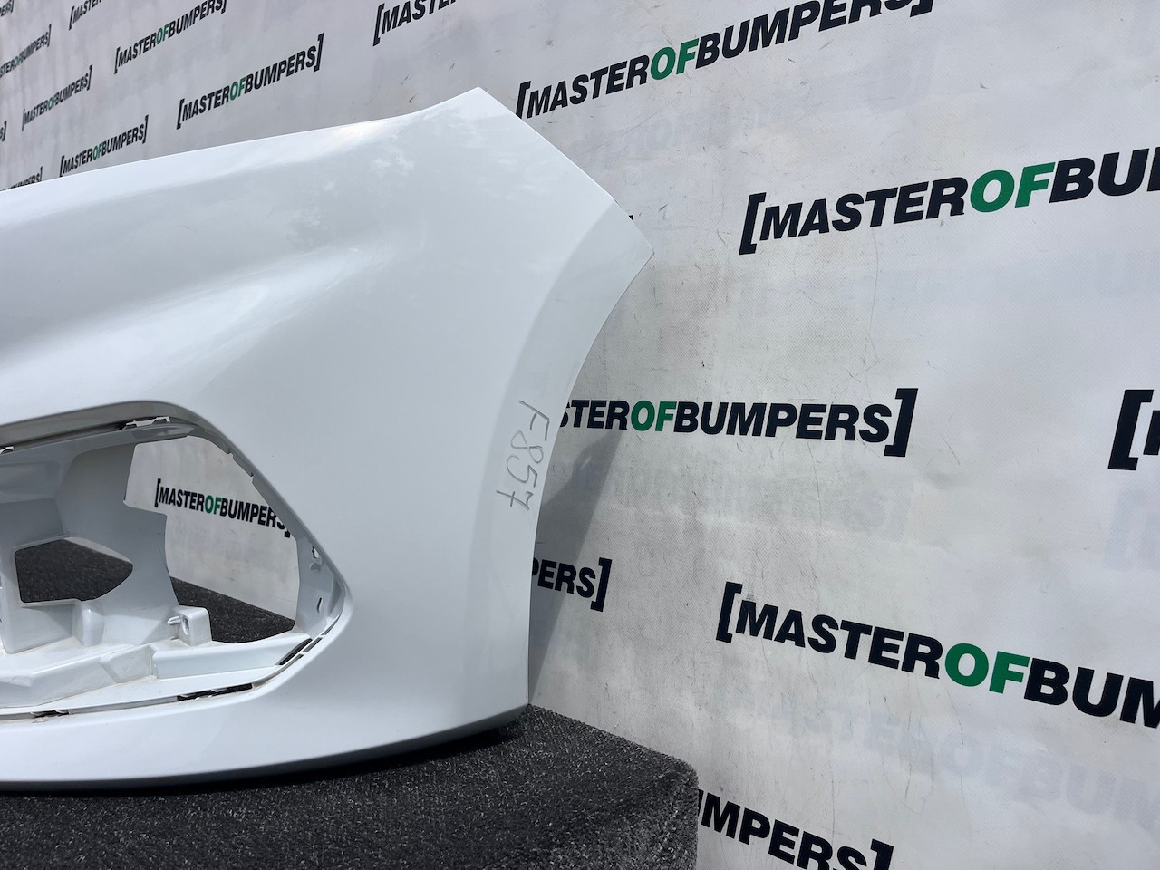 Ford Fiesta St Line Mk10 Hatchback 2017-2021 Front Bumper No Pdc Genuine [f857]