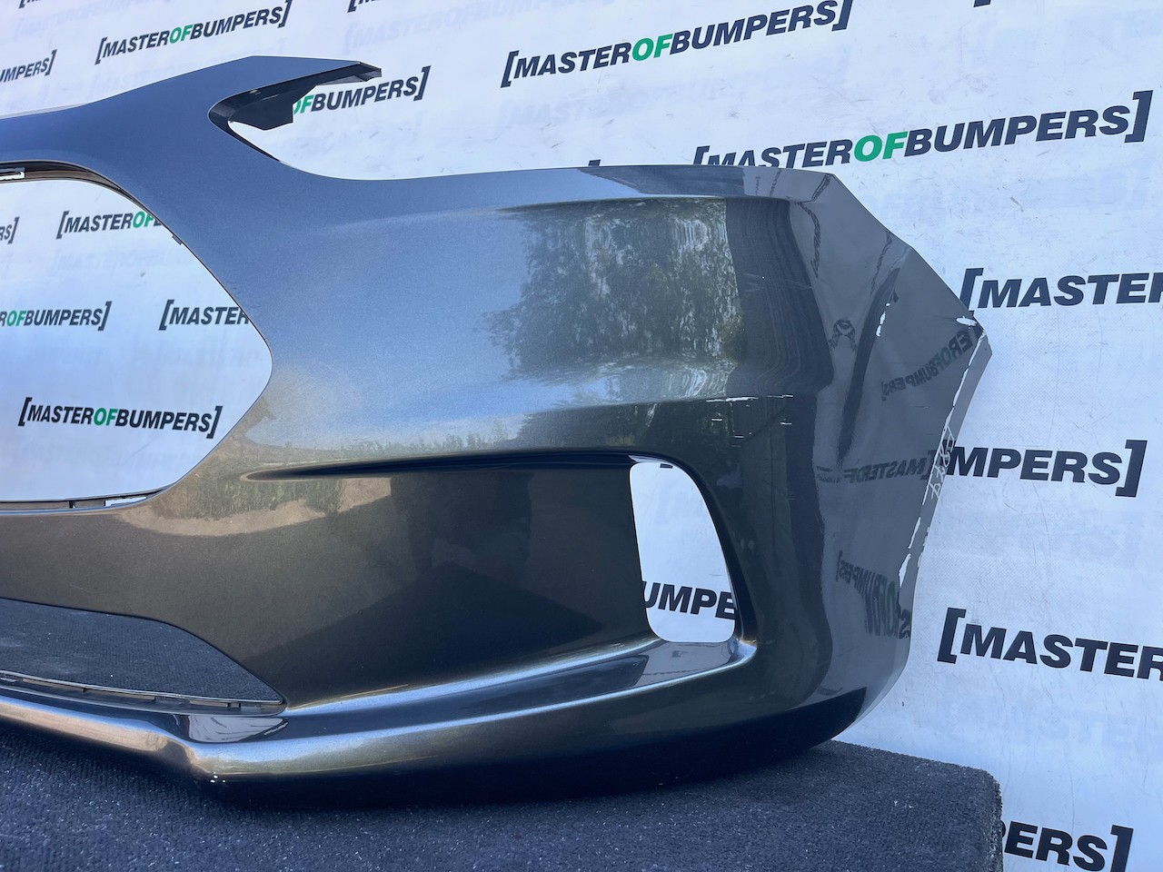 Ford B Max Titanium Hatchback 2012-2017 Front Bumper No Pdc Genuine [f877]