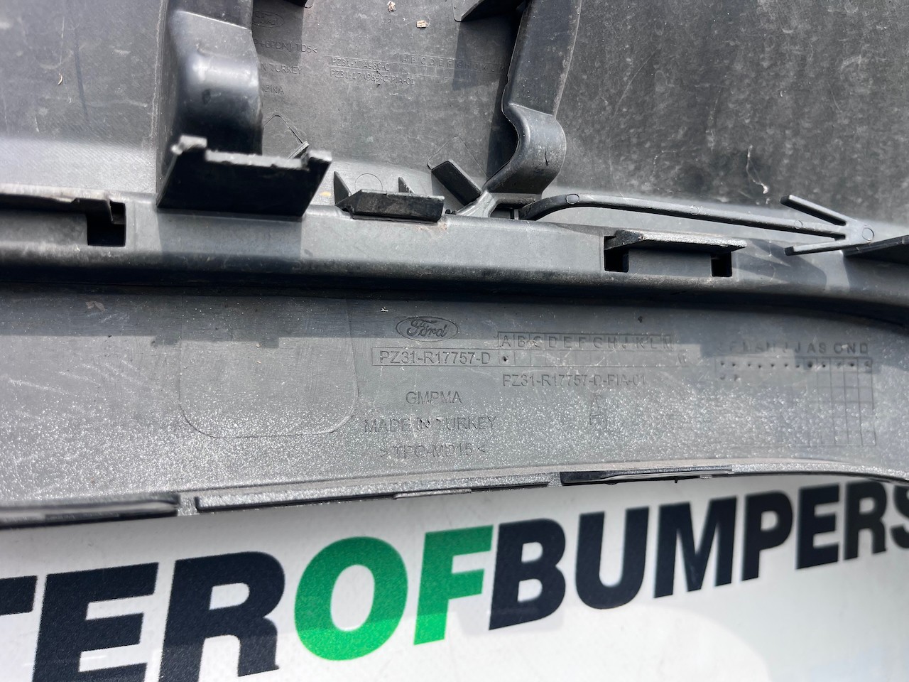 Ford Transit Custom Van 280 Limited 2024-2027 Front Bumper 4 Pdc Genuine [f885]