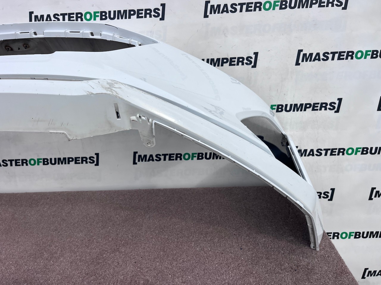Ford Focus Titanium Se Mk4 Hatchbac 2018-2022 Front Bumper No Pdc Genuine [f910]