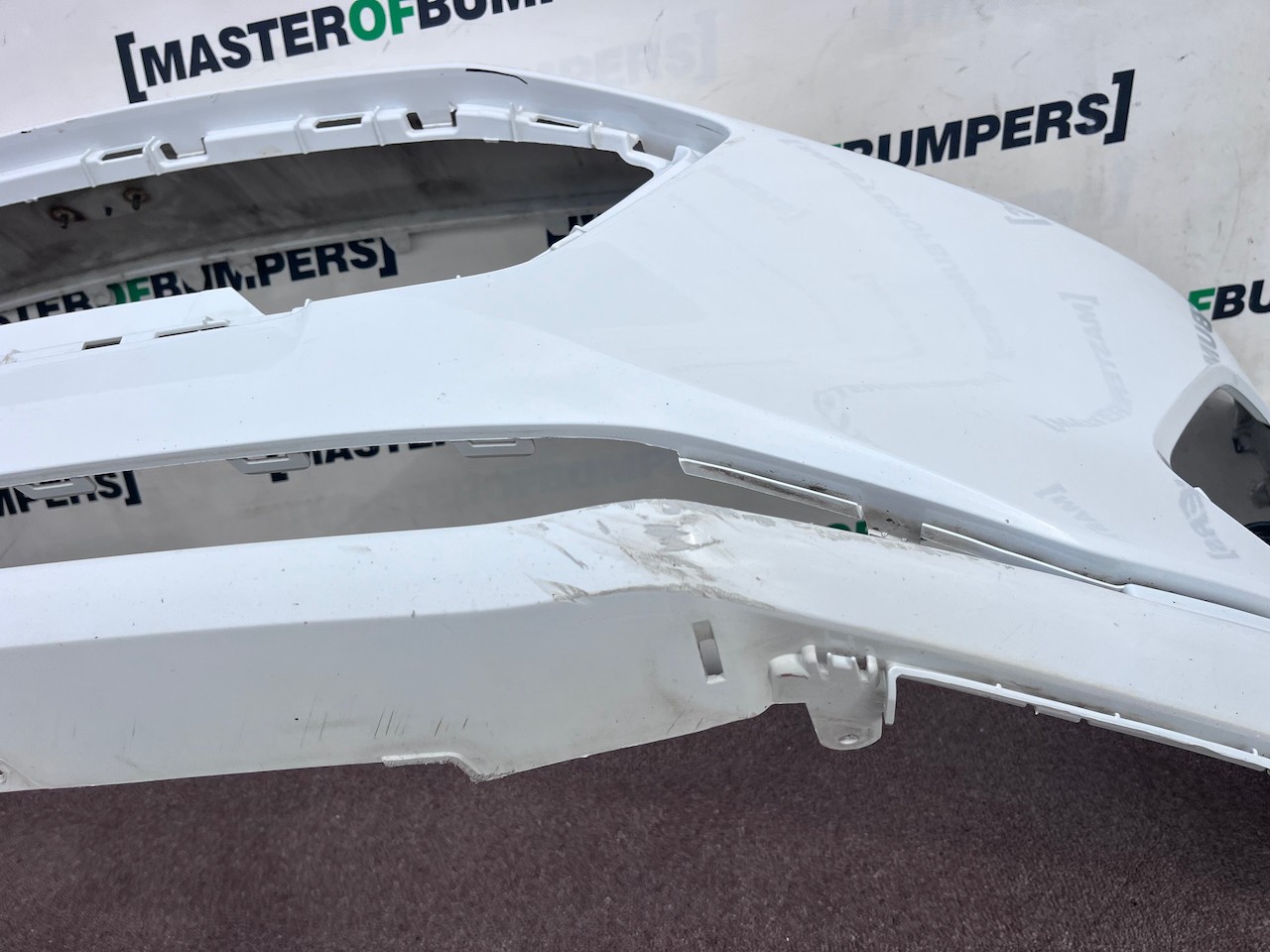 Ford Focus Titanium Se Mk4 Hatchbac 2018-2022 Front Bumper No Pdc Genuine [f910]