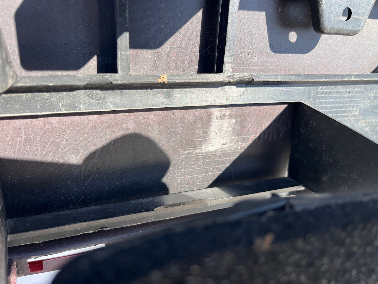 Ford Transit Custom Van 280 Limited 2024-on Front Bumper + Grille Genuine [f574]