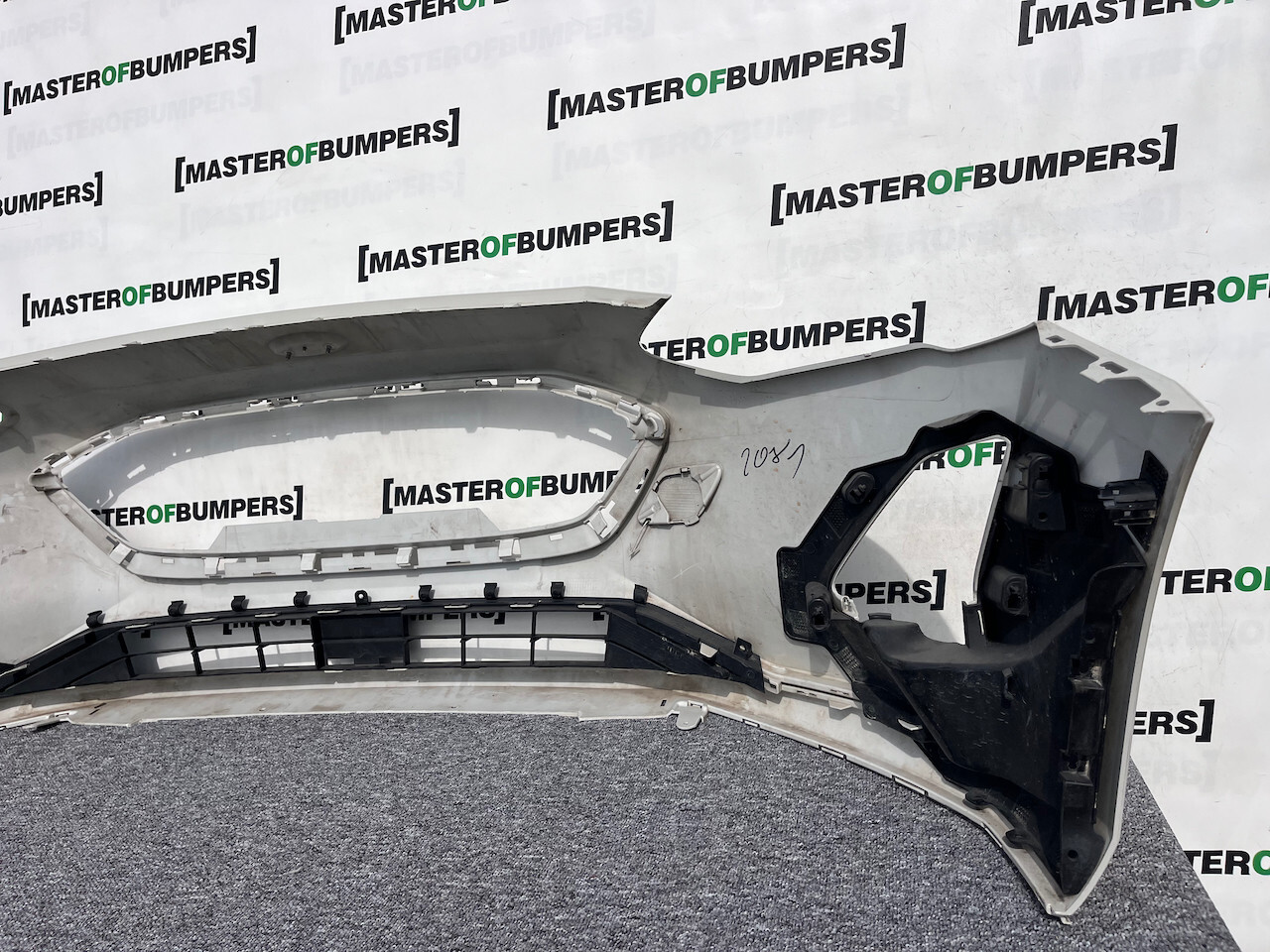 Ford Focus Se Titanium Mk4 Hatchback 2018-2022 Front Bumper 6 Pdc Genuine [f36]