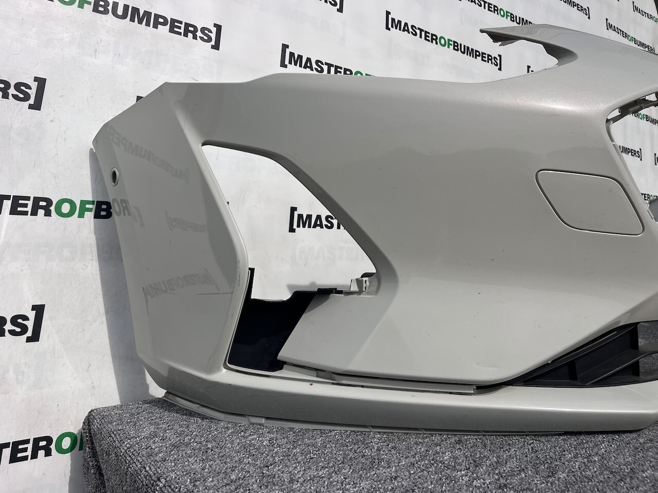 Ford Focus Se Titanium Mk4 Hatchback 2018-2022 Front Bumper 6 Pdc Genuine [f36]