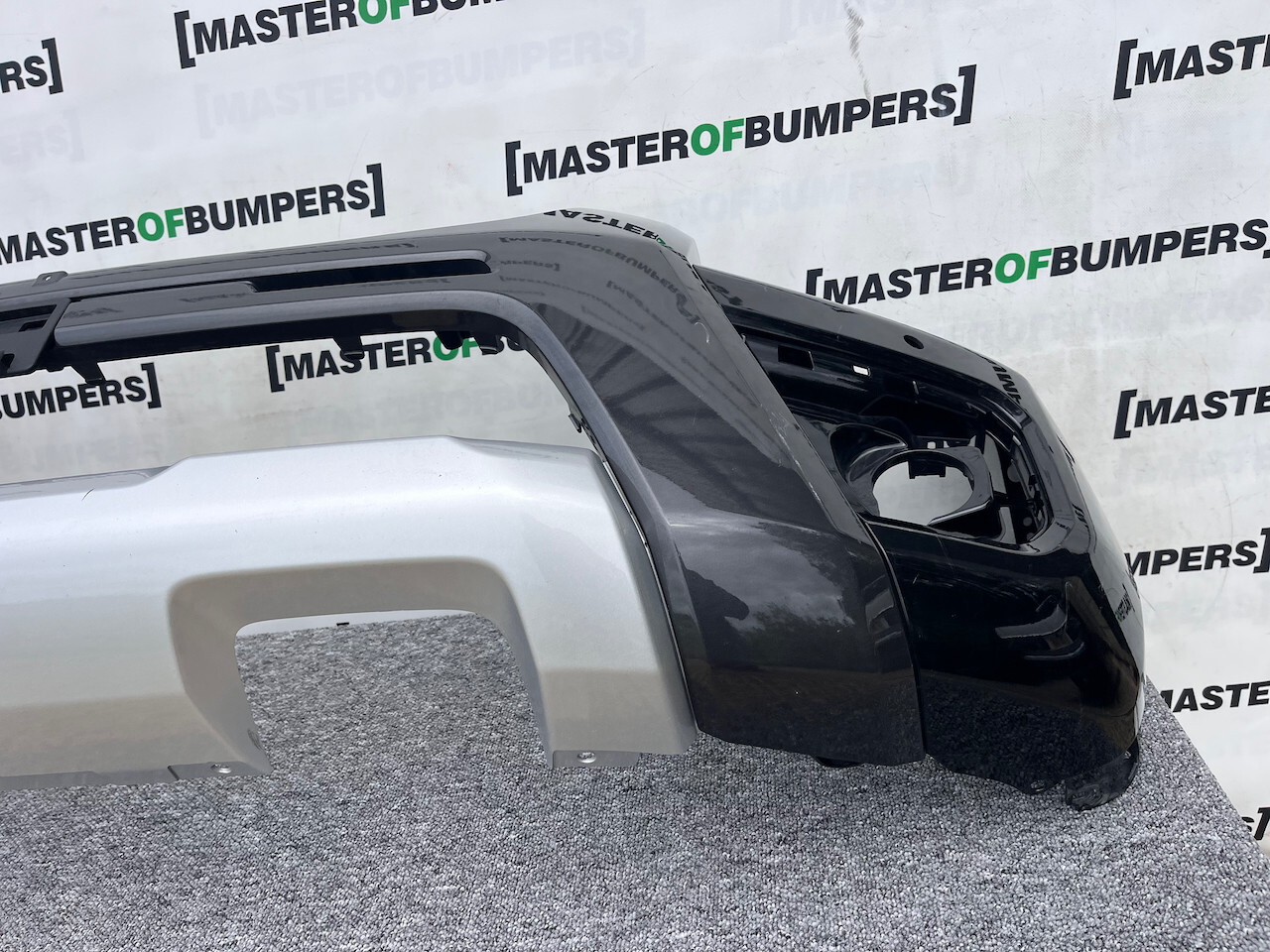 Ford Ranger Wildtrack Pickup 2022-2026 Front Bumper 4 Pdc Genuine [f695]