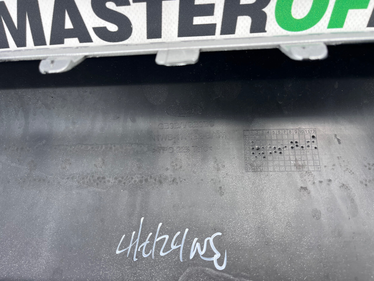 Ford Ranger Wildtrack Pickup 2022-2026 Front Bumper 4 Pdc Genuine [f695]