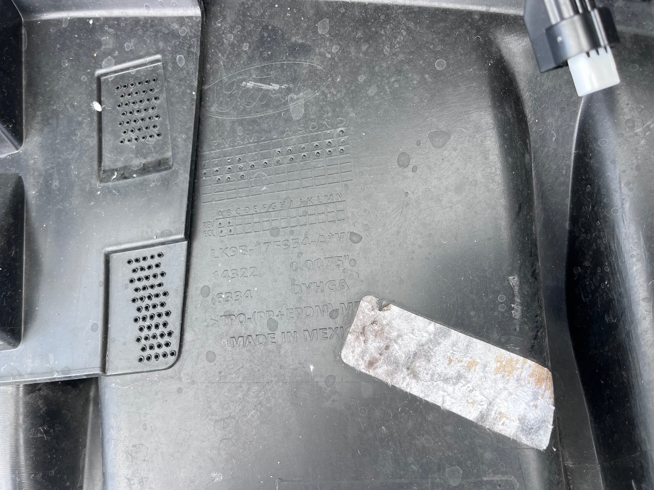 Mustang Mach-e Gt Premium Suv 2020-2025 Rear Bumper Pdc Genuine [f699]