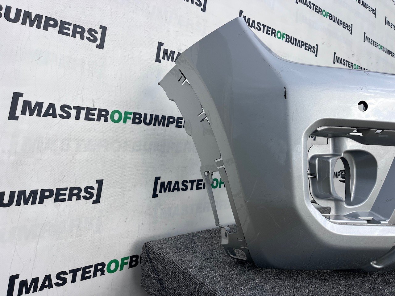 Ford Ranger Wildtrack Pickup Mk2 2022-2026 Front Bumper Pdc Genuine [f746]