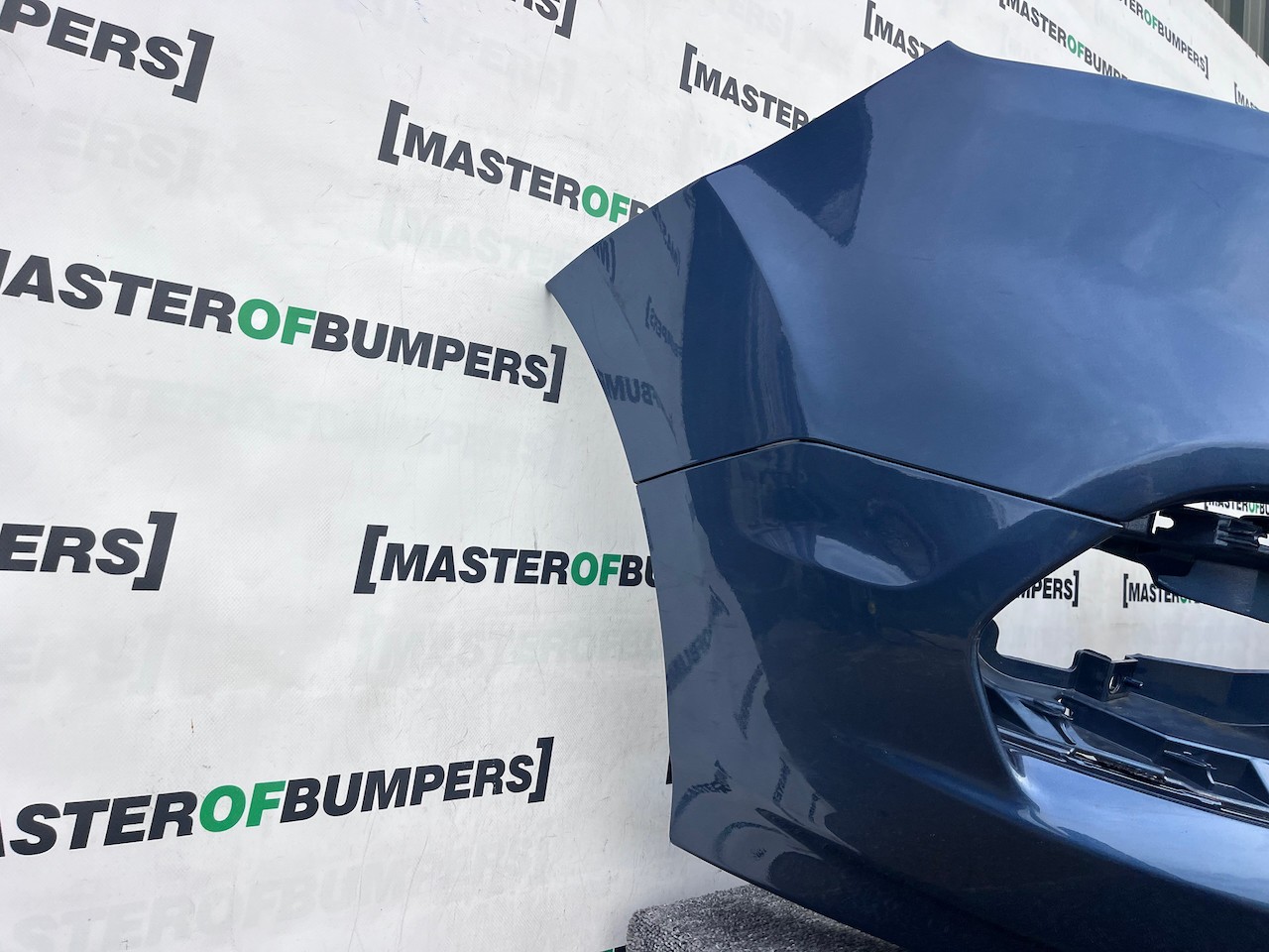 Ford Transit Custom Trend 2018-2023 Front Bumper 4 Pdc Genuine [f753]