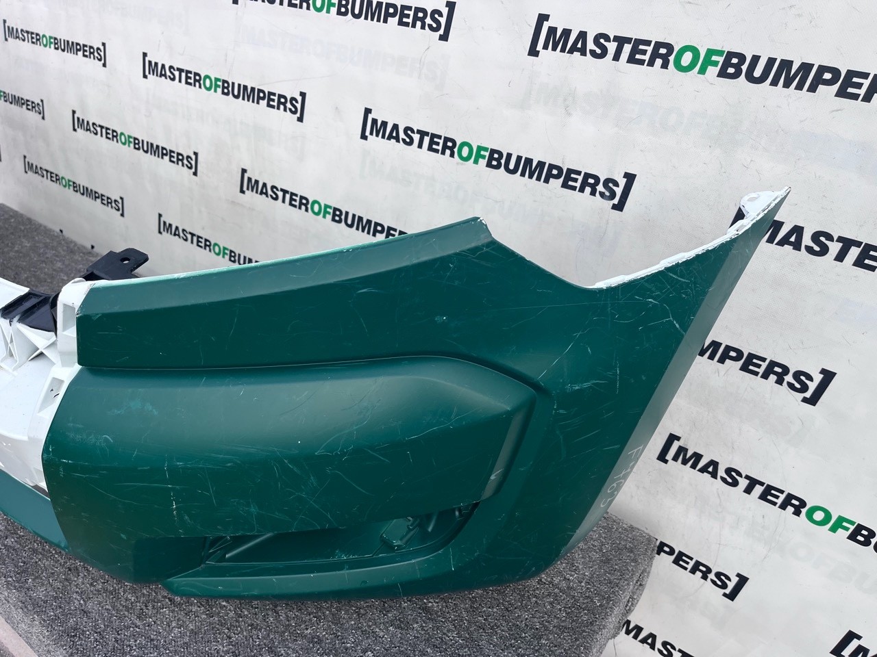 Ford Ranger Limited Pick Up 2016-2019 Front Bumper No Pdc Genuine [f763]