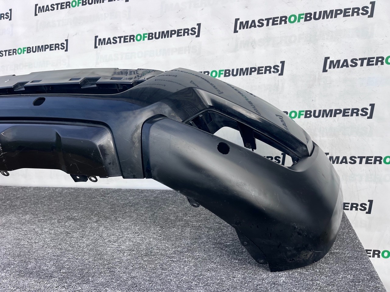 Ford Ranger Wildtrak Pick Up 2016-2019 Front Bumper 4 Pdc Genuine [f764]