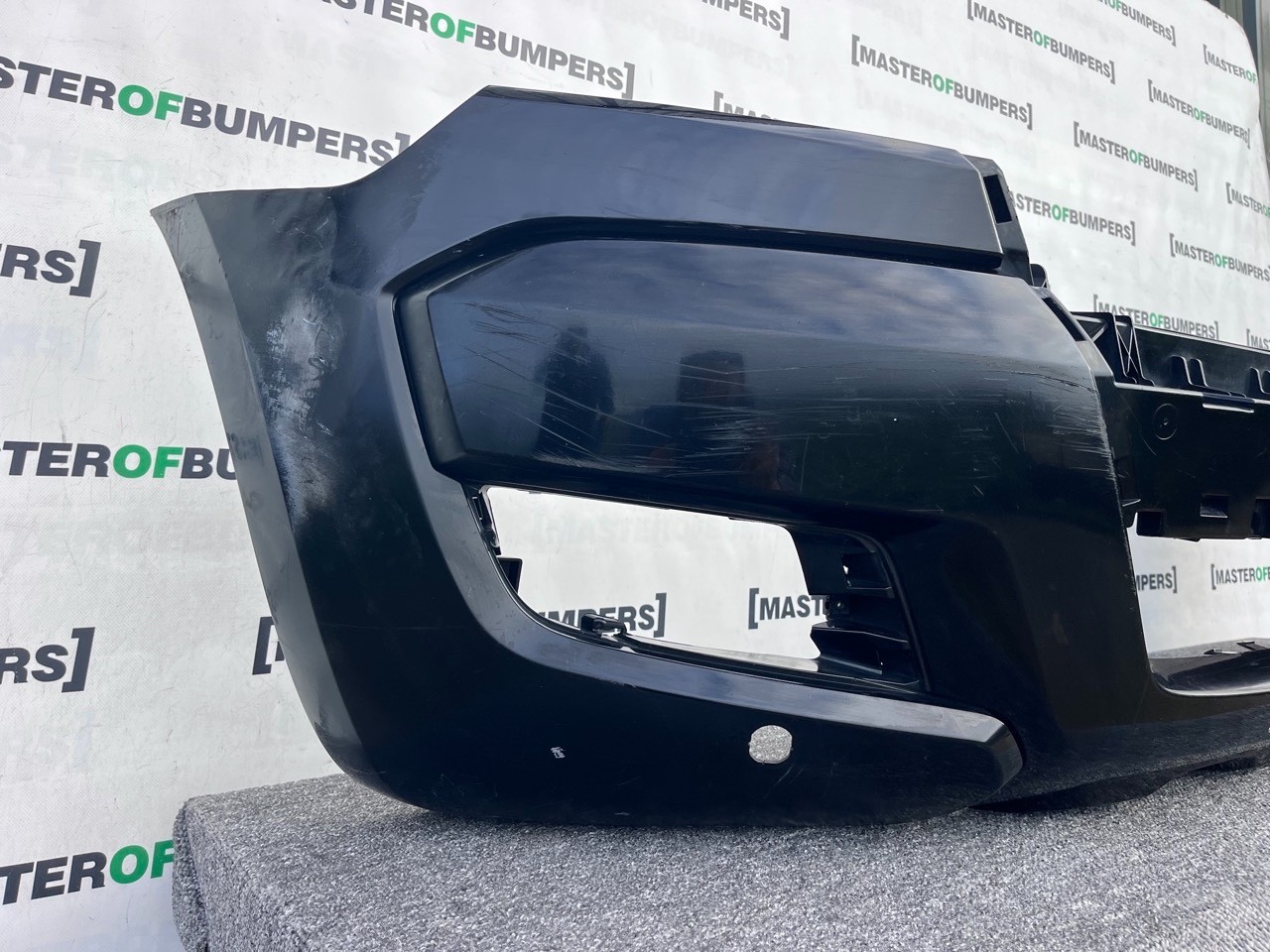 Ford Ranger Wildtrak Pick Up 2016-2019 Front Bumper 4 Pdc Genuine [f764]