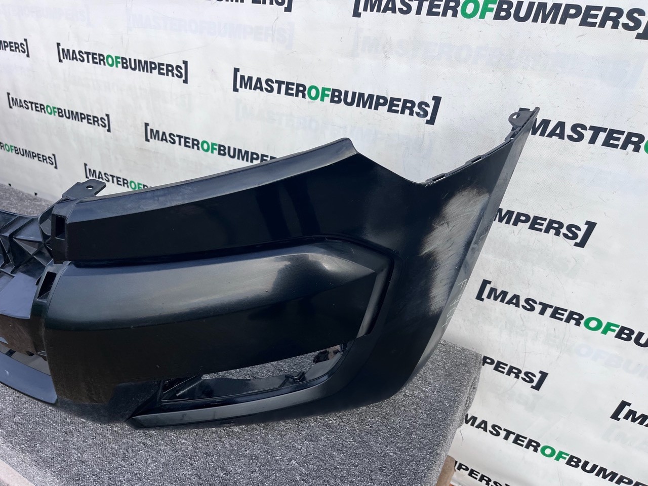 Ford Ranger Wildtrak Pick Up 2016-2019 Front Bumper 4 Pdc Genuine [f764]