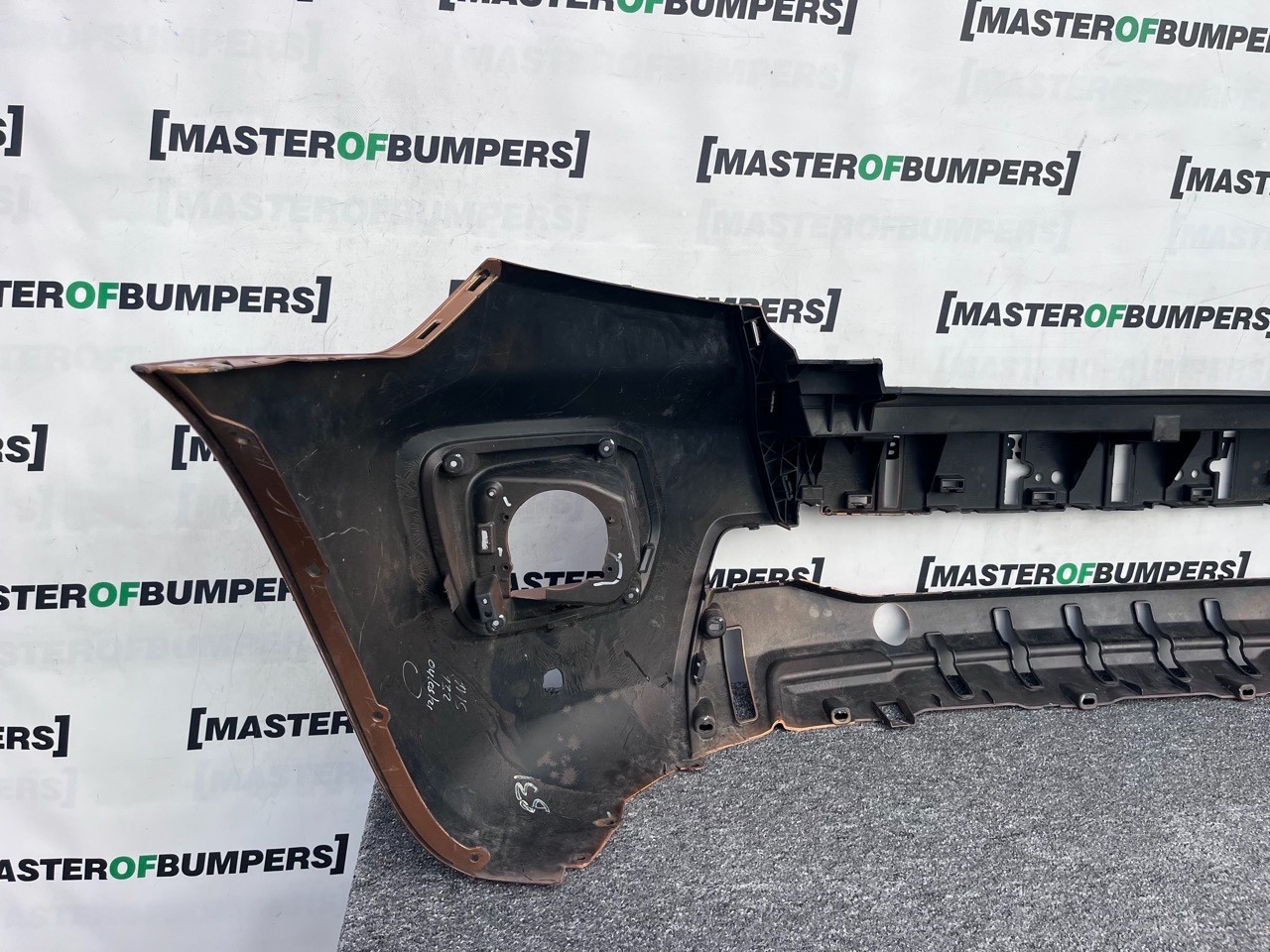 Ford Ranger Wildtrak Pick Up 2019-2022 Front Bumper 4 Pdc Genuine [f765]