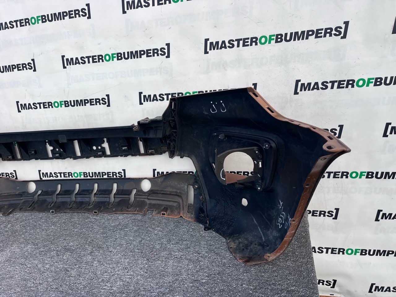 Ford Ranger Wildtrak Pick Up 2019-2022 Front Bumper 4 Pdc Genuine [f765]