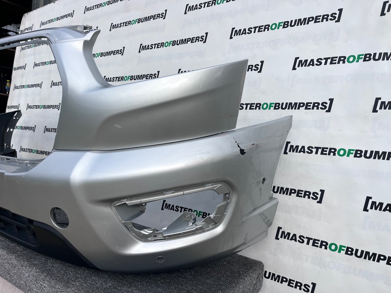 Ford Transit Limited Panel Van 2018-2024 Front Bumper 6 Pdc Genuine [f785]