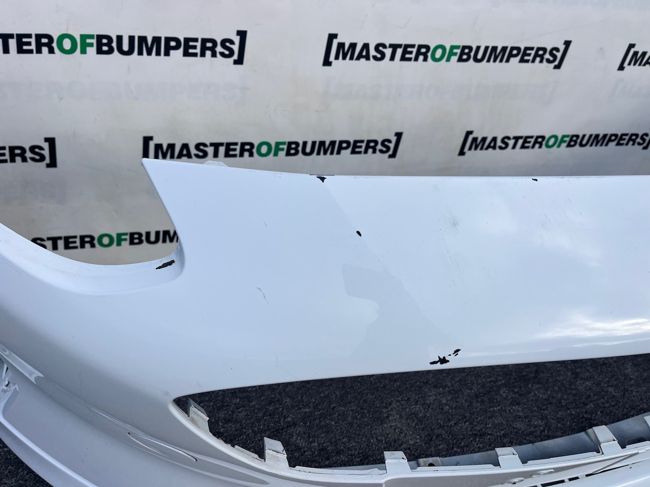 Ford Fiesta Se Mk10 Hatchback 2017-2021 Front Bumper No Pdc Genuine [f789]