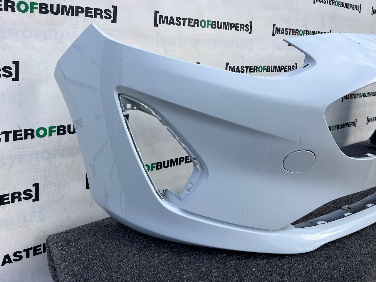 Ford Fiesta Se Mk10 Hatchback 2017-2021 Front Bumper No Pdc Genuine [f789]