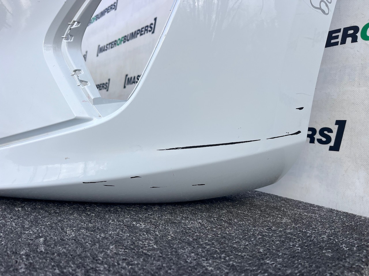 Ford Fiesta Se Mk10 Hatchback 2017-2021 Front Bumper No Pdc Genuine [f789]