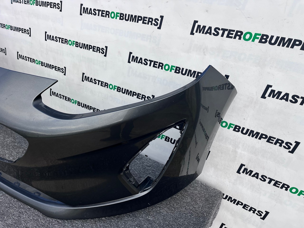 Ford Fiesta Se Mk10 Hatchback 2017-2021 Front Bumper No Pdc Genuine [f791]