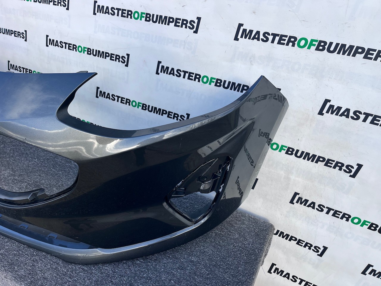 Ford Fiesta Se Mk10 Lift Hatchback 2022-2024 Front Bumper No Pdc Genuine [f790]