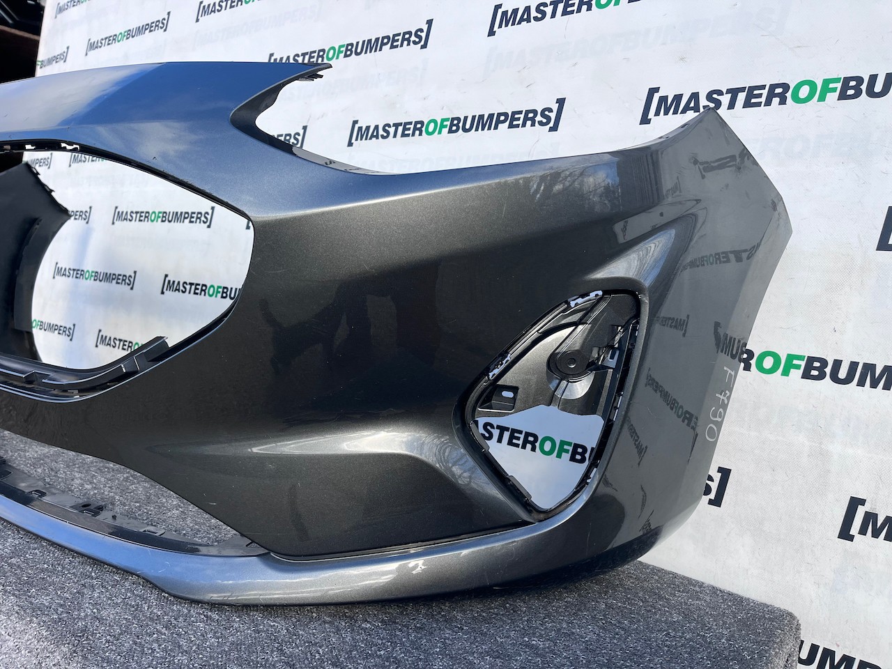 Ford Fiesta Se Mk10 Lift Hatchback 2022-2024 Front Bumper No Pdc Genuine [f790]