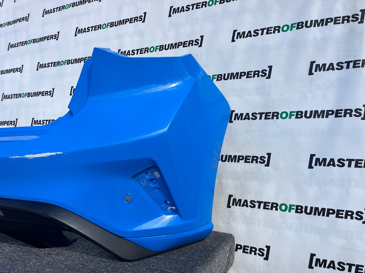 Ford Focus St-250 Ecoboost Hatchback 2022 - On Rear Bumper 4 Pdc Genuine [f813]