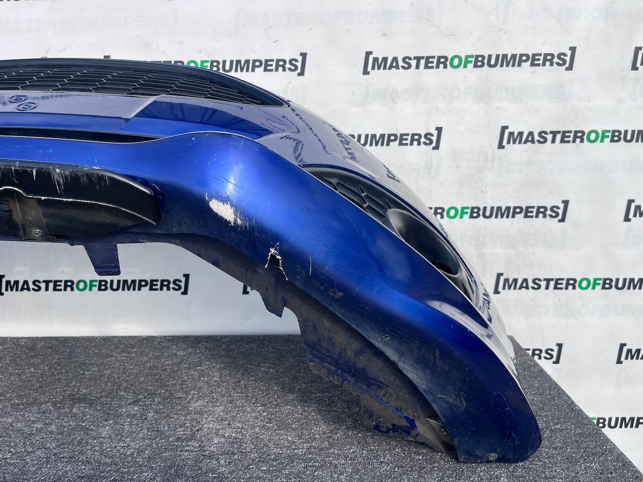 Ford Fiesta Zetec S Sport Hatchback 2013-2016 Front Bumper Genuine [f815]