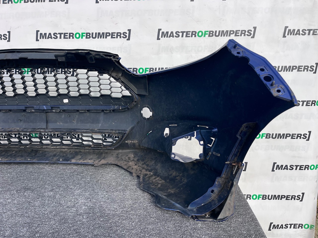 Ford Fiesta Zetec S Sport Hatchback 2013-2016 Front Bumper Genuine [f815]