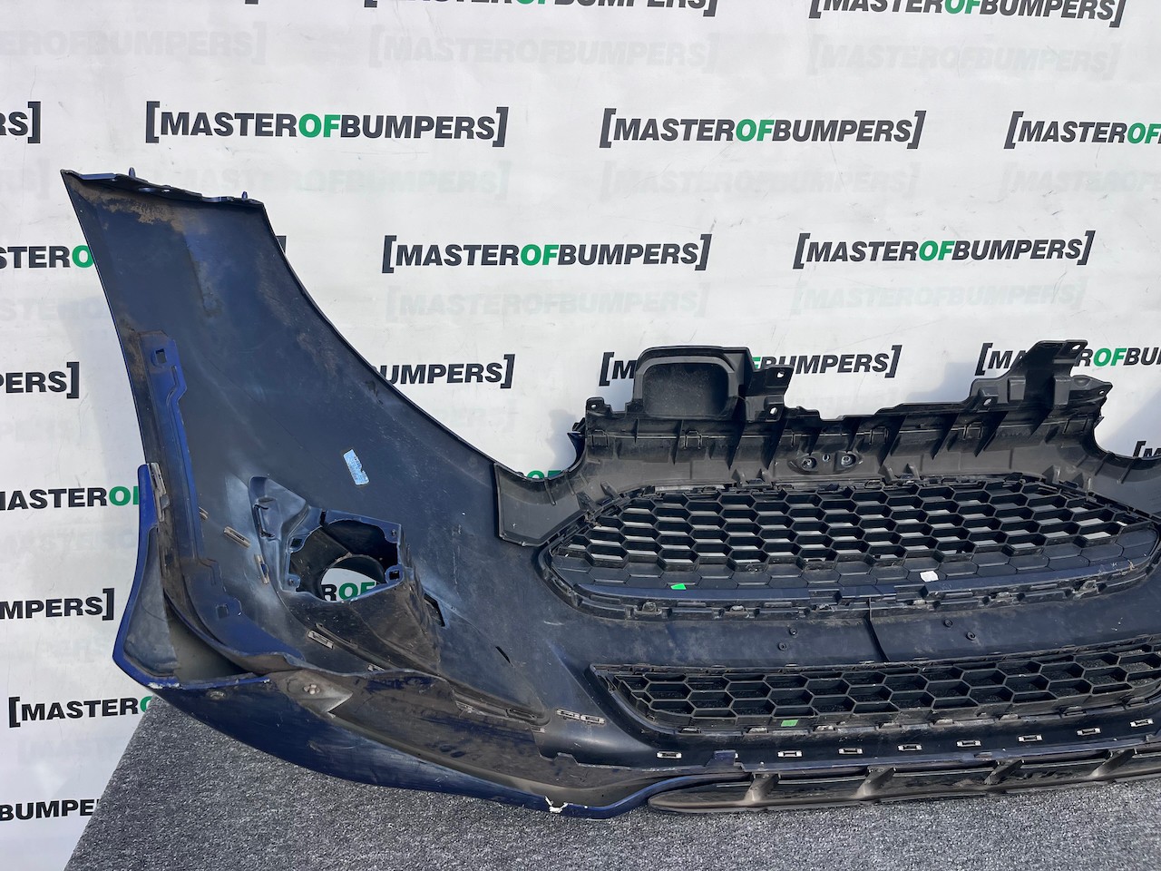 Ford Fiesta Zetec S Sport Hatchback 2013-2016 Front Bumper Genuine [f815]