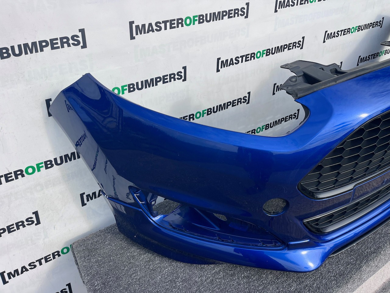 Ford Fiesta Zetec S Sport Hatchback 2013-2016 Front Bumper Genuine [f815]