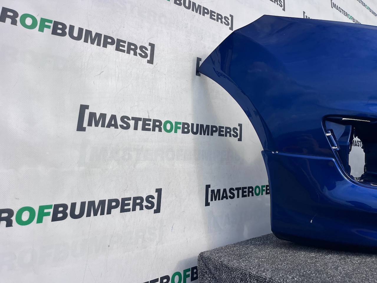 Ford Fiesta Zetec S Sport Hatchback 2013-2016 Front Bumper Genuine [f815]