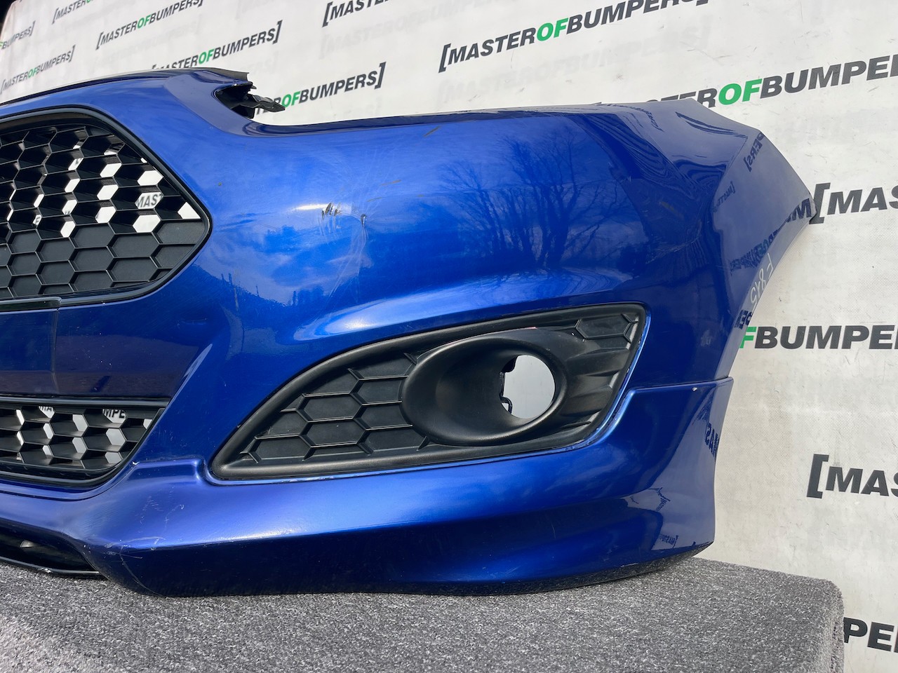 Ford Fiesta Zetec S Sport Hatchback 2013-2016 Front Bumper Genuine [f815]