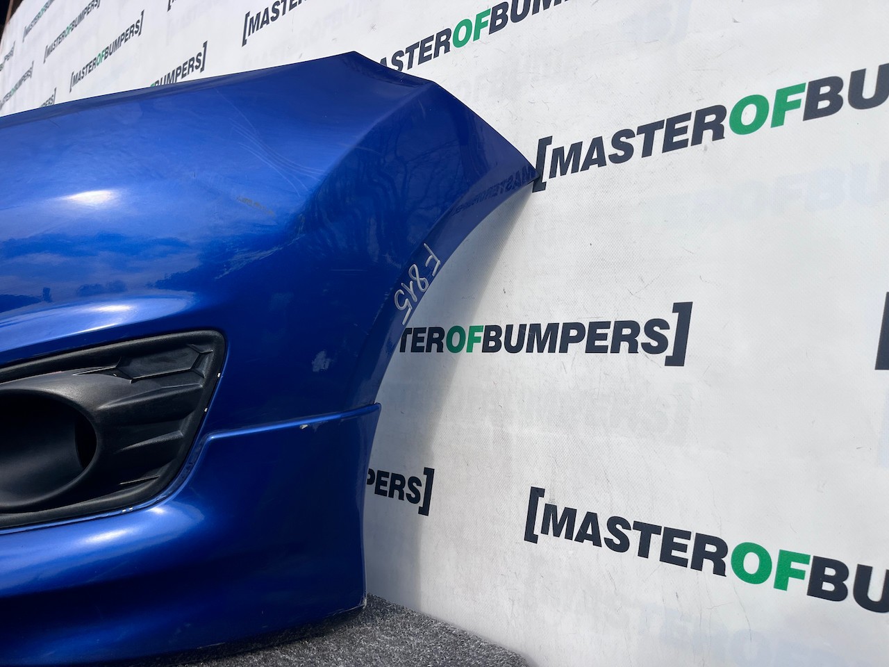 Ford Fiesta Zetec S Sport Hatchback 2013-2016 Front Bumper Genuine [f815]