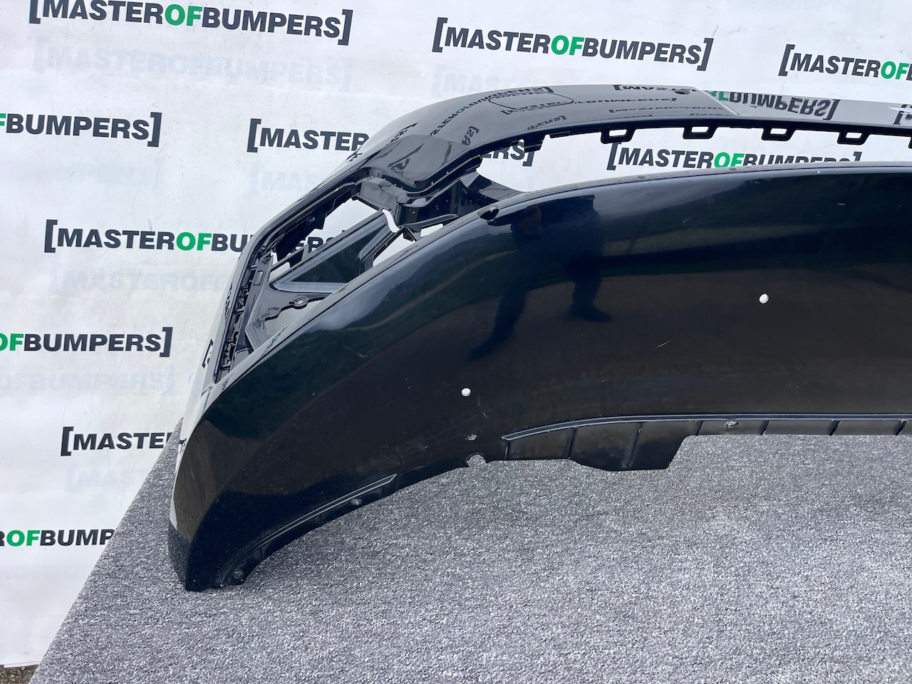 Ford Tourneo Conect Active Titanium 2023-2026 Front Bumper 4 Pdc Genuine [f820]