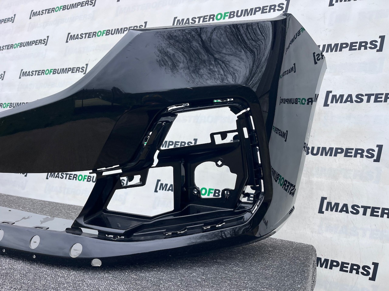 Ford Tourneo Conect Active Titanium 2023-2026 Front Bumper 4 Pdc Genuine [f820]
