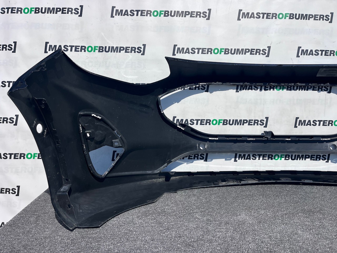 Ford Fiesta Se Mk10 Lift Hatchback 2022-2024 Front Bumper 6 Pdc Genuine [f836]