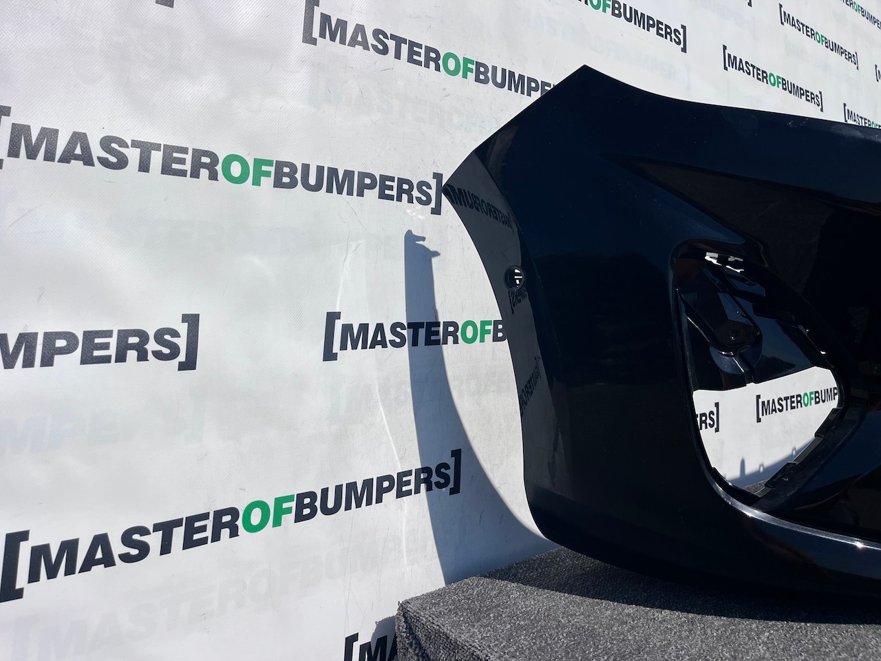 Ford Fiesta Se Mk10 Lift Hatchback 2022-2024 Front Bumper 6 Pdc Genuine [f837]