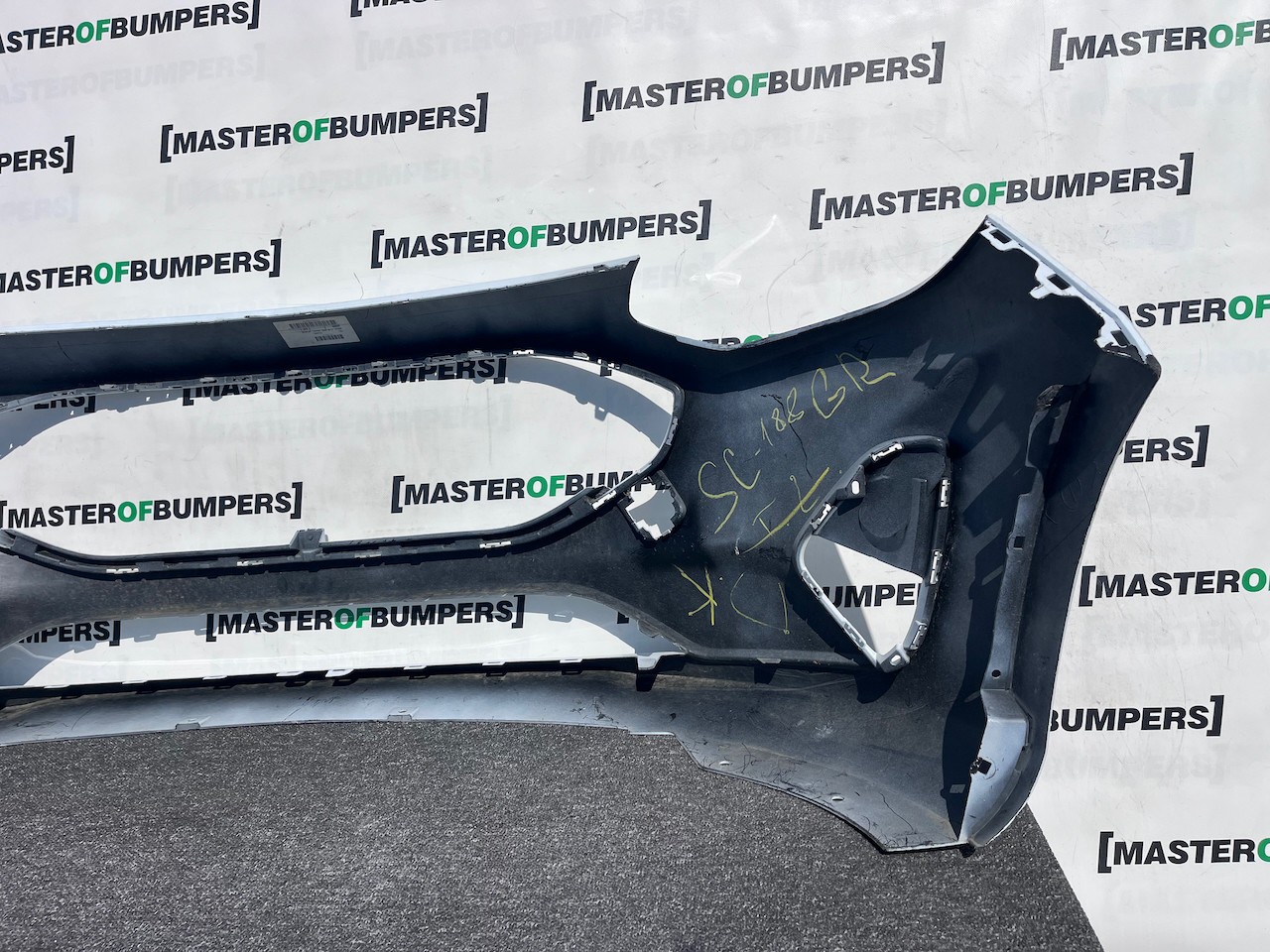 Ford Fiesta Se Mk10 Lift Hatchback 2022-2024 Front Bumper No Pdc Genuine [f839]