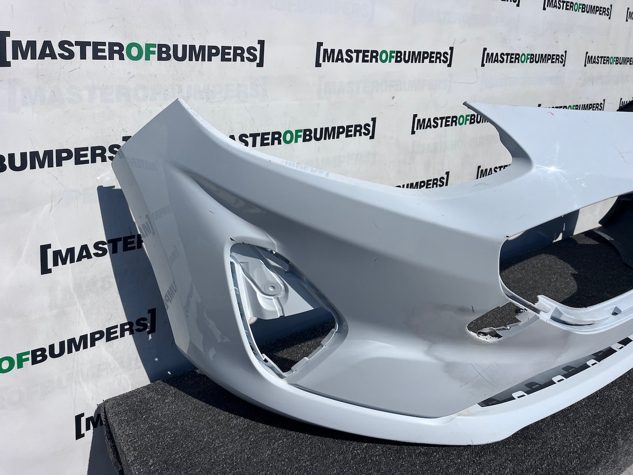 Ford Fiesta Se Mk10 Lift Hatchback 2022-2024 Front Bumper No Pdc Genuine [f839]