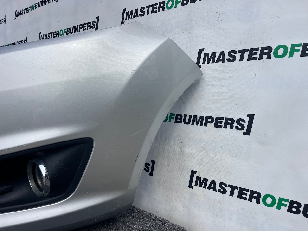 Ford Fiesta Se Mk8 Hatchback 2012-2016 Front Bumper Genuine [f847]