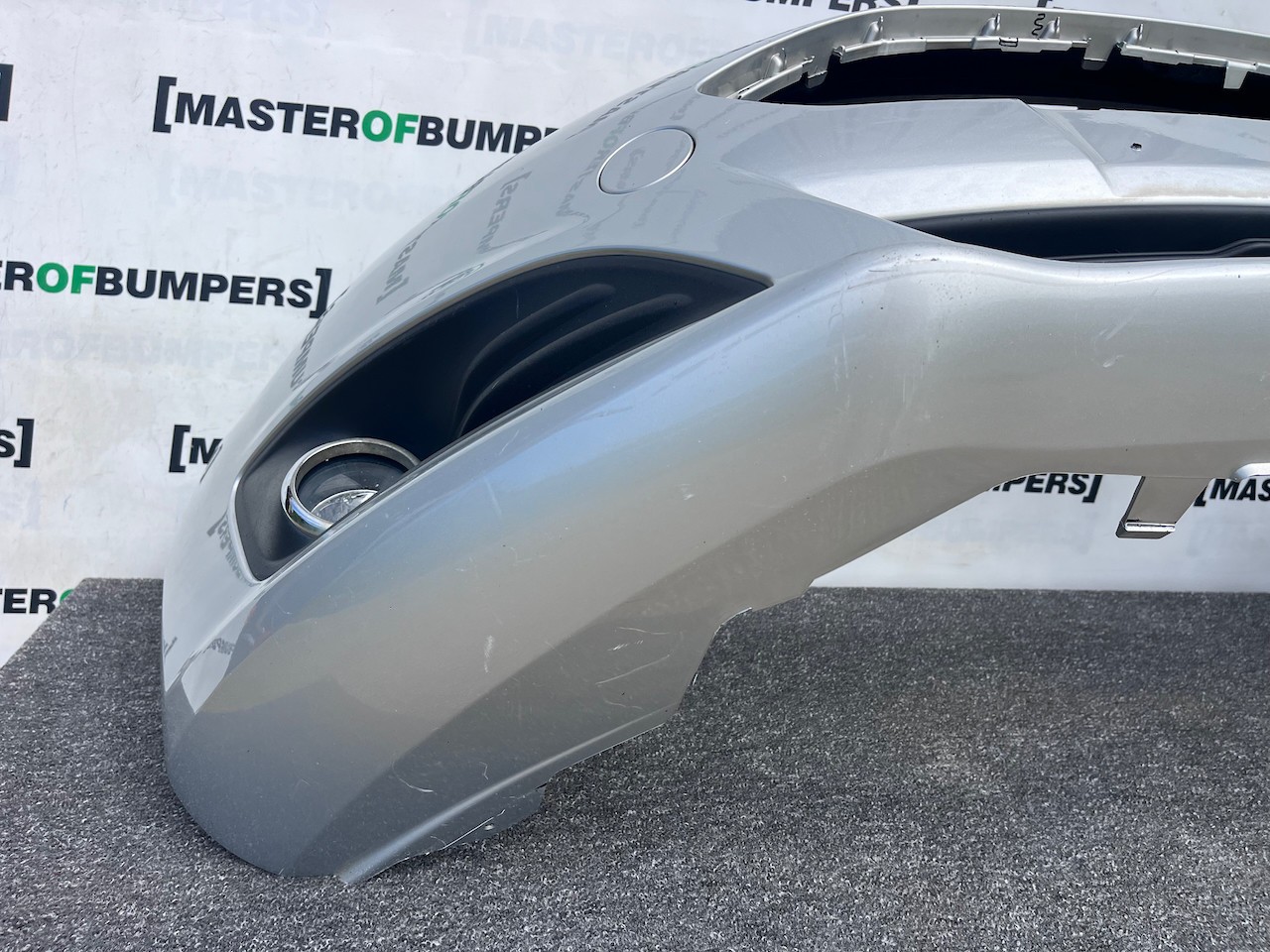 Ford Fiesta Se Mk8 Hatchback 2012-2016 Front Bumper Genuine [f847]